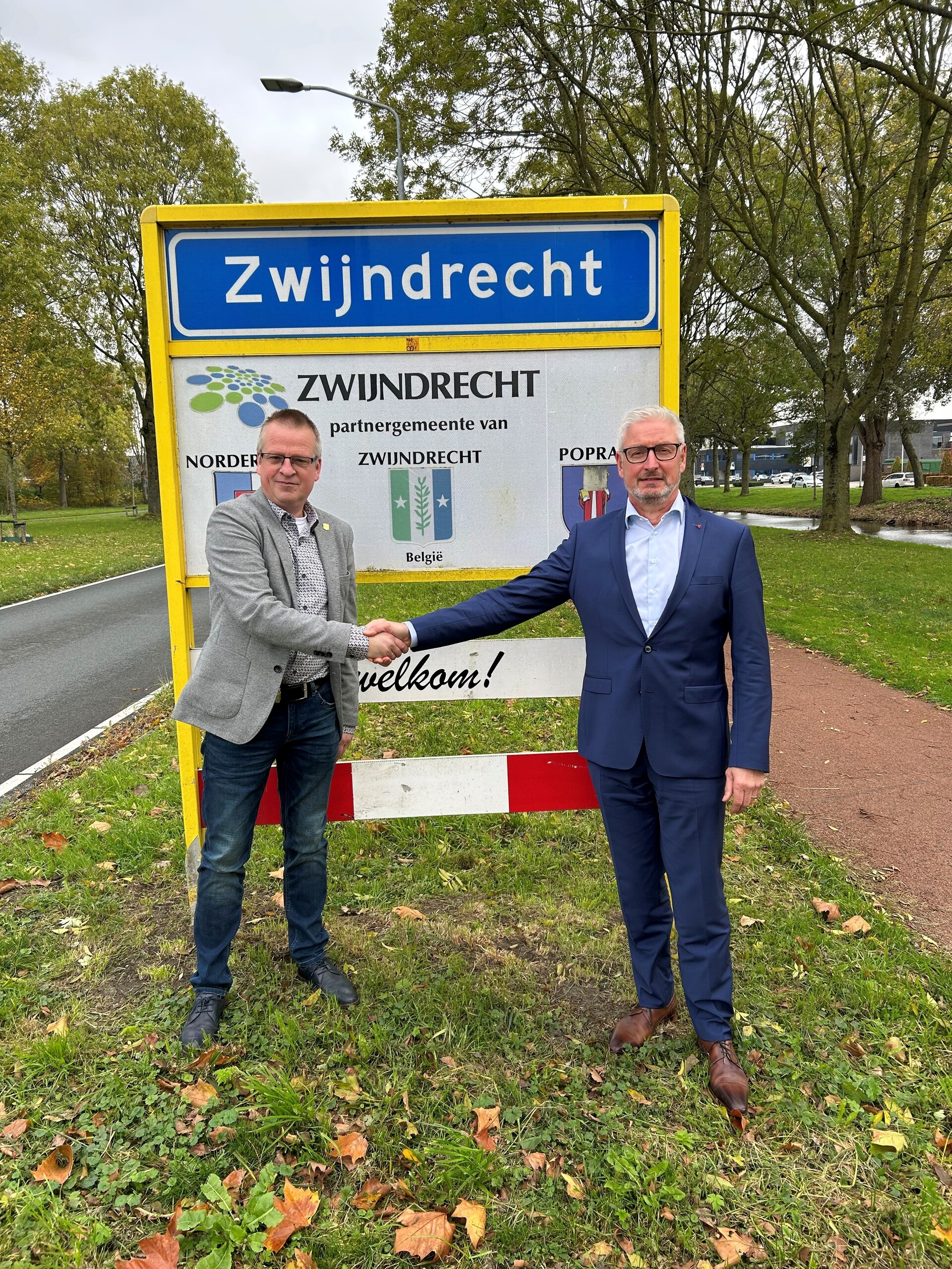 Wethouder Robert Kreukniet en Heemraad Frank van Oorschot 