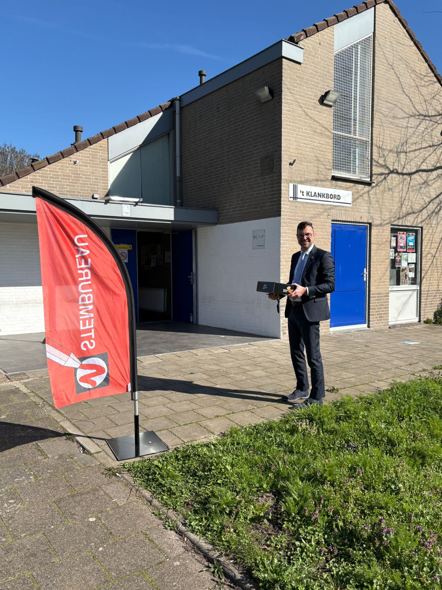 burgemeester-voor-stembureau-klankbord